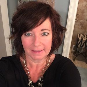 Meet your Posher, Leah ann